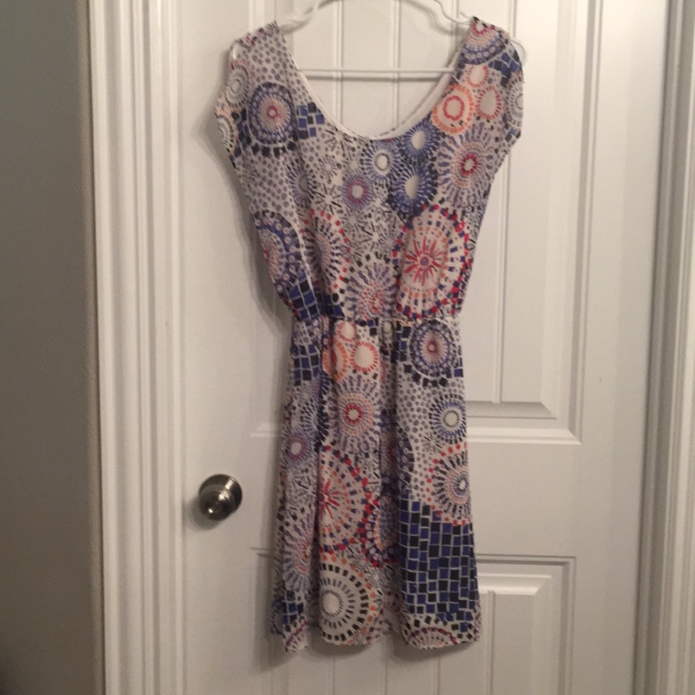 The Limited Dress w/butterfly sleeves